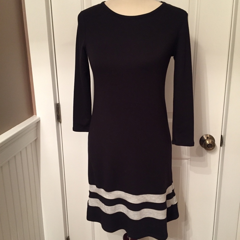 ADRIENNE VITTADINI DRESS MINI SHIFT BLACK GRAY Size XS